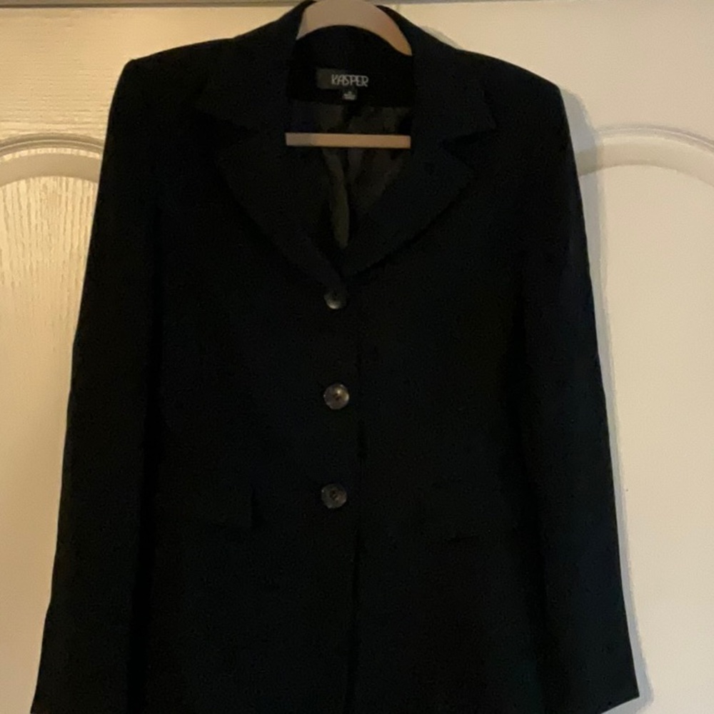 Dress suit
